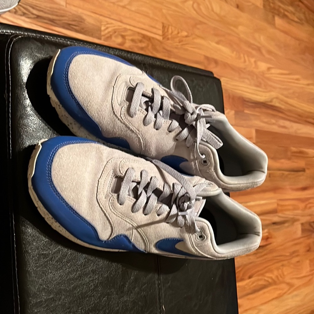 Nike air